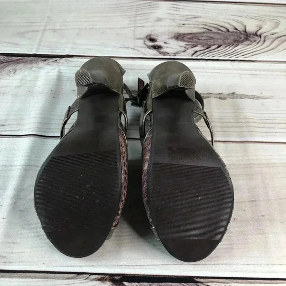 Delicious Brass Metallic Heels Opn Toe Ankle Strap - Picture 5 of 8